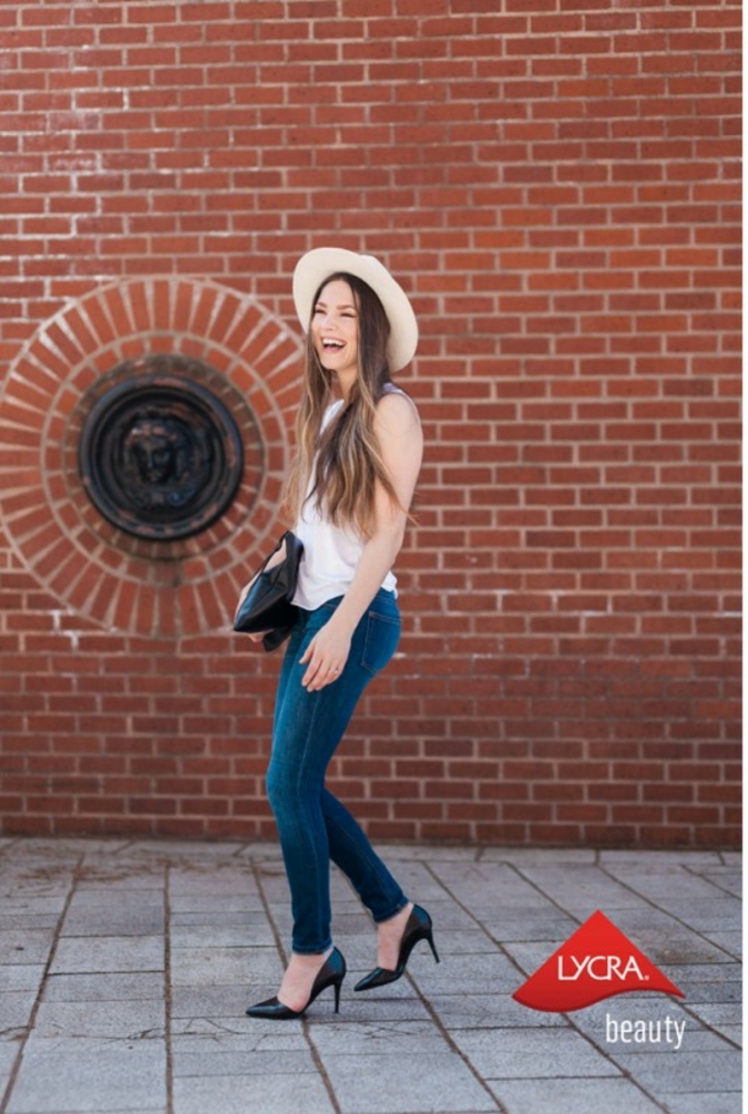 Mit der Marke Lycra Beauty ausgezeichnete Stoffe formen den Körper in bequemer Weise, sodass sich die Verbraucher nicht mehr zwischen großartigem...