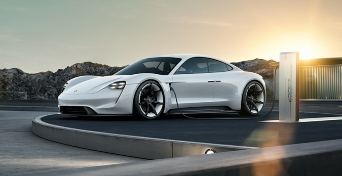 04.12.2015: Porsche: Grünes Licht für Mission E