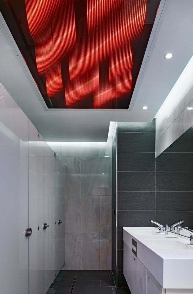 Als Vertreter aus dem Bereich textile Hightech-Materialien präsentiert Ettlin das lichttechnische Spezialgewebe Ettlin lux, das bei Durchleuchtung...