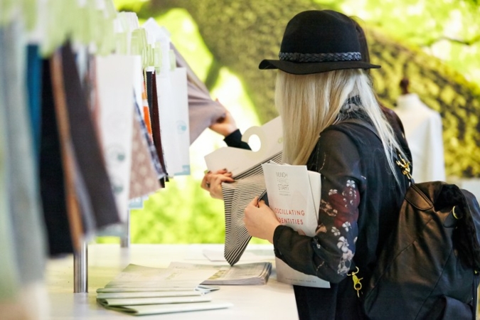 Die organic selection zeigt mehr als 500 verschiedene nachhaltige Materialien. Photo: Munich Fabric Start Exhibition GmbH