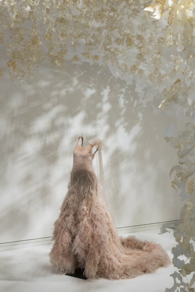Märchenhafte Kulisse für märchenhafte Kreationen: Haute Couture wird in Bonn in einer entsprechenden Kulisse präsentiert
