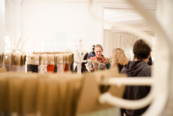 interloom zeigt im eigenen Showroom ausgewählte Kollektion ecofairer Stoffe Photo: interloom, Jonas Opperskalski