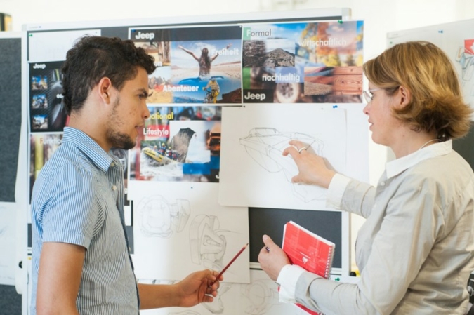 Im Reutlinger Studiengang Transportation Interior Design gestalten Studenten die Innenräume von Pkws, Bussen oder Flugzeugen Photos: Hochschule Re...