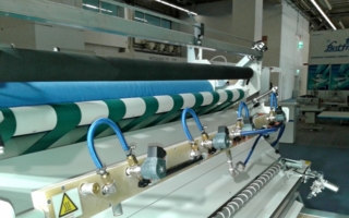 Verbesserte Passform und Maßgenauigkeit bei der Verarbeitung bi-elastischer Artikel mit Hilfe der Dampflanze Photos: Veit Gruppe