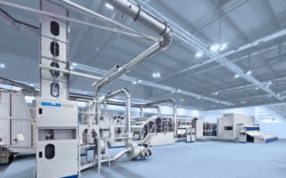 DILO-Hochleistungslinie auf der ITMA 2015 in Mailand
(Photos: Dilo)