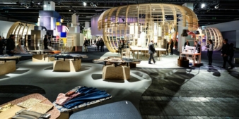 Der Theme Park sprühte vor neuen Ideen, neue Materialien, neue Oberflächen und Farbthemen