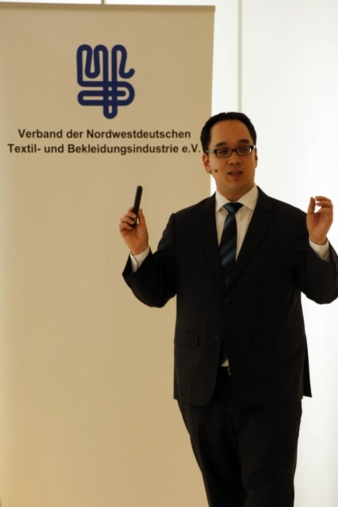 Nick Lin-Hi, Professor für Corporate Social Responsibility (CSR) an der Universität in Mannheim: „Noch sind nachhaltig produzierte Textilien ei...