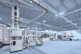 DILO-Hochleistungslinie auf der ITMA 2015 in Mailand
(Photos: Dilo)